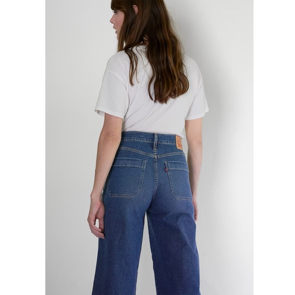 Levi’s Mile High Cropped Jean - Picture 5 of 5